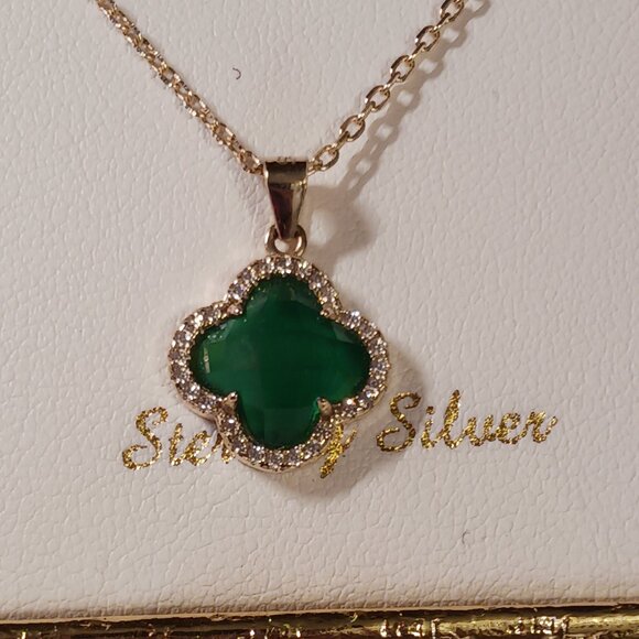 Four Leaf Clover Necklace - Picture 1 of 3